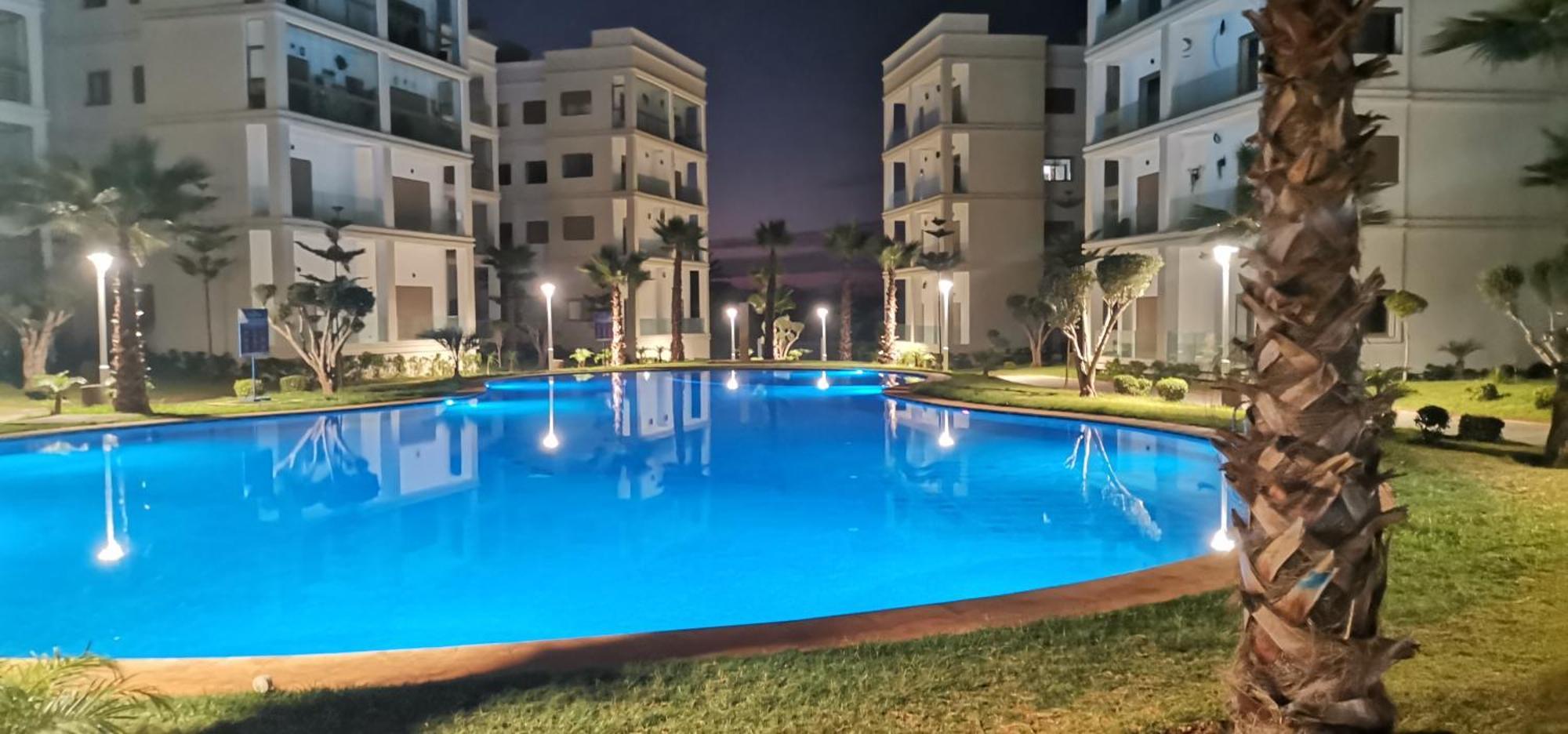 Grand Appartement Vue Golf A 2 Min De La Plage Bouznika Buitenkant foto