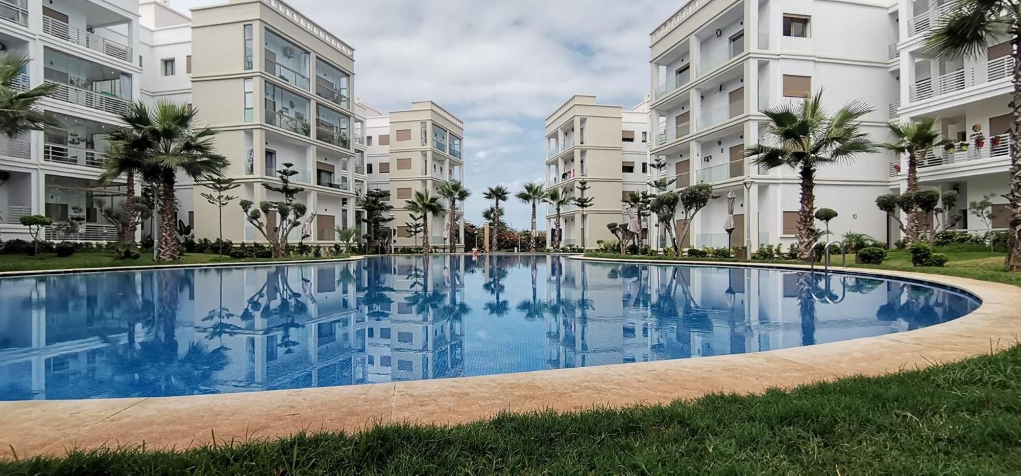 Grand Appartement Vue Golf A 2 Min De La Plage Bouznika Buitenkant foto